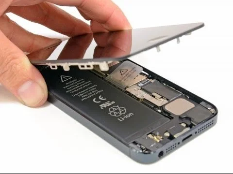 Hướng dẫn thay màn hình iPhone 5 tại nhà
