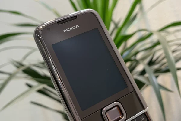 thay-vo-nokia-8800e-1