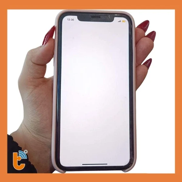 avt-sua-iphone-11-bi-trang-man-hinh