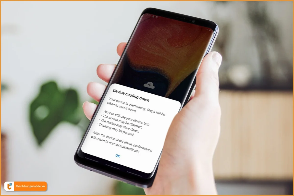 Điện thoại Samsung báo thiết bị quá nóng