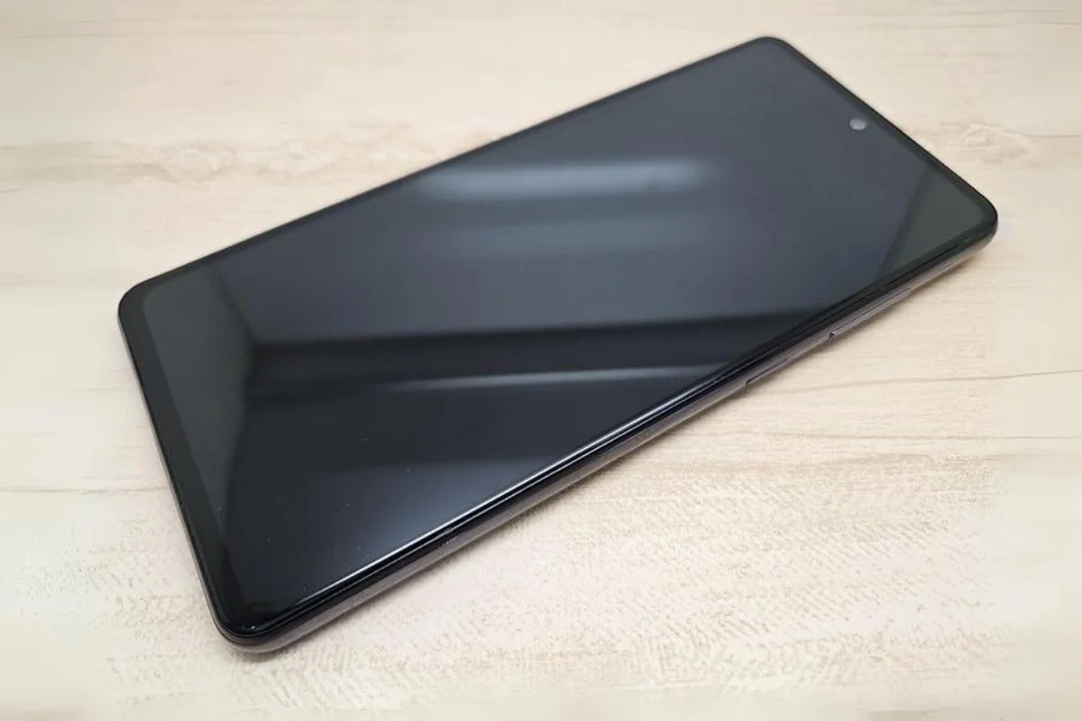 Ép kính Galaxy A72 zin đẹp như mới- Thành Trung Mobile