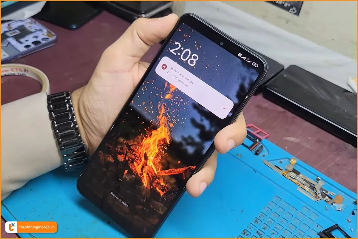 Ép kính Redmi Note 12 chuẩn, zin đẹp - Thành Trung Mobile