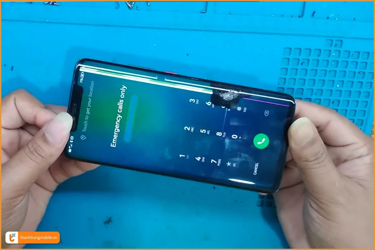 Huawei Mate 20 Pro bể hư màn hình