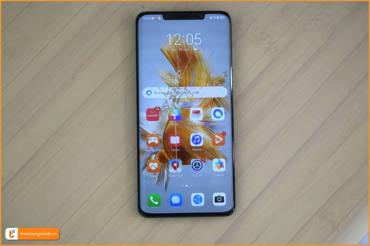 Huawei Mate 50 Pro bể mặt kính