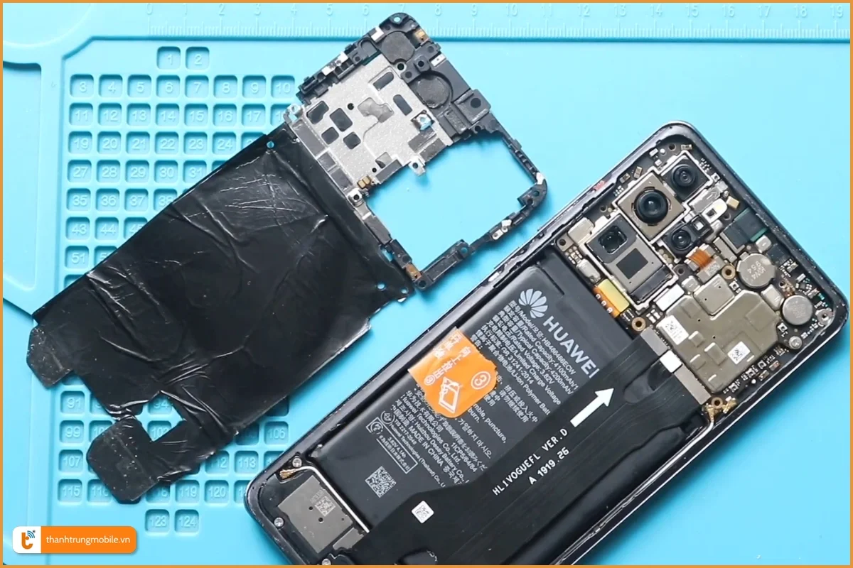 Huawei P30 Pro pin bị phù, cần thay mới