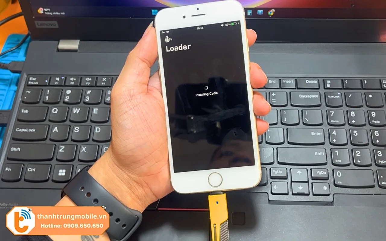 Jailbreak iPhone SE