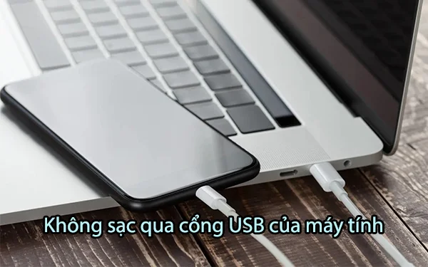 Khong-sac-qua-cong-USB-cua-may-tinh