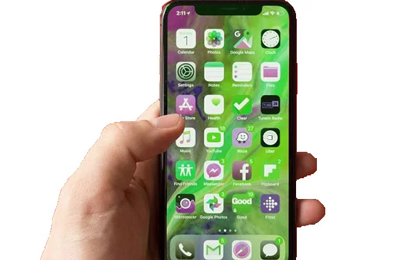 Màn hình iPhone bị ám xanh lá