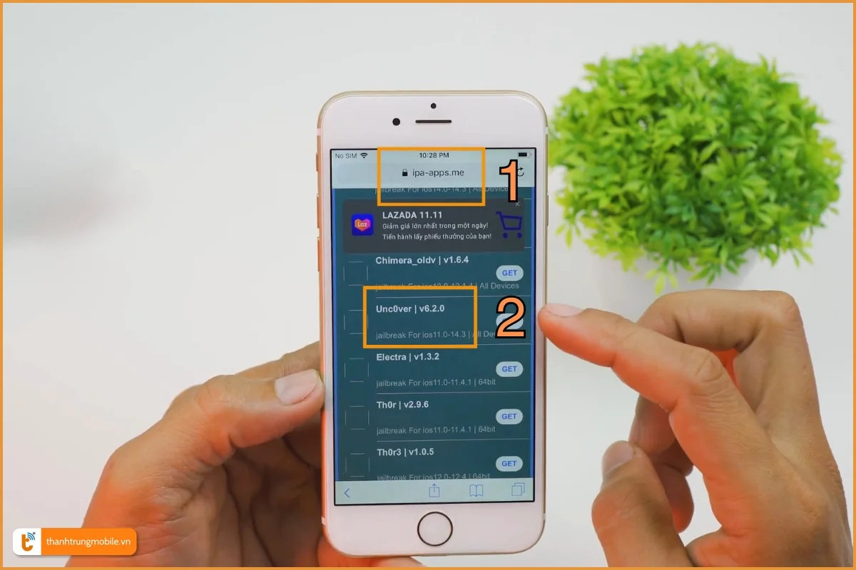 Mở Safari trên iPhone vào trang ipa-apps.me để cài Unc0ver