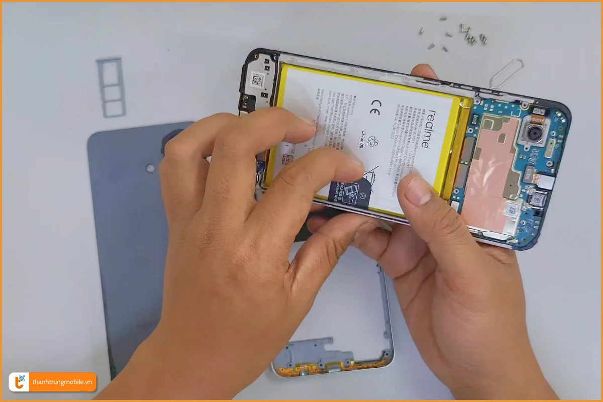 Quy trình thay pin Realme Note 60