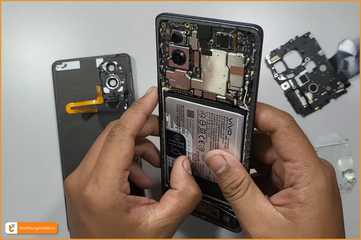 Quy trình thay pin Vivo V40 Pro