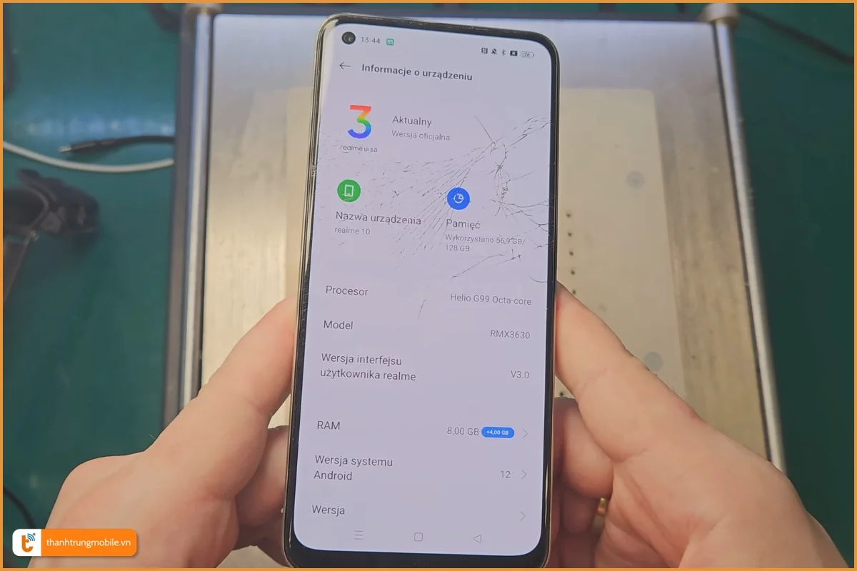 Realme 10 nứt vỡ mặt kính