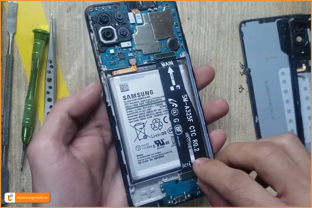 Samsung A22 pin phù cần thay mới