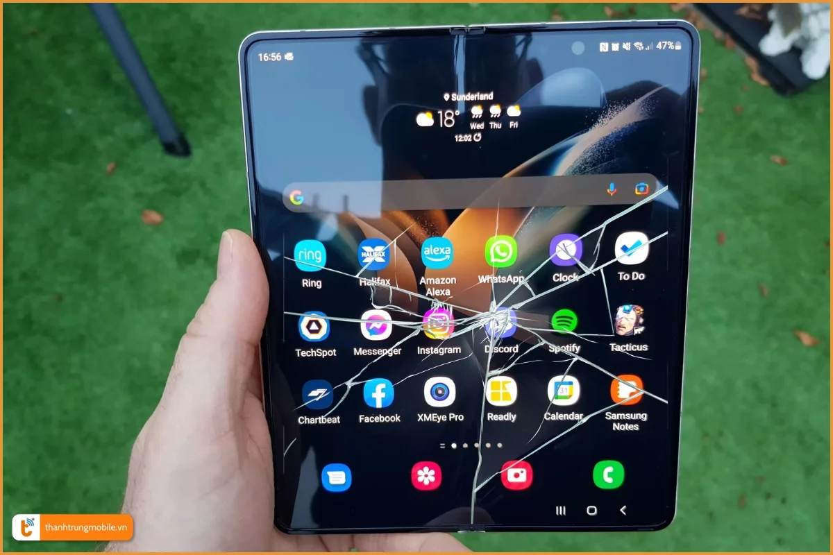 Samsung Z Fold 5 bể vỡ mặt kính