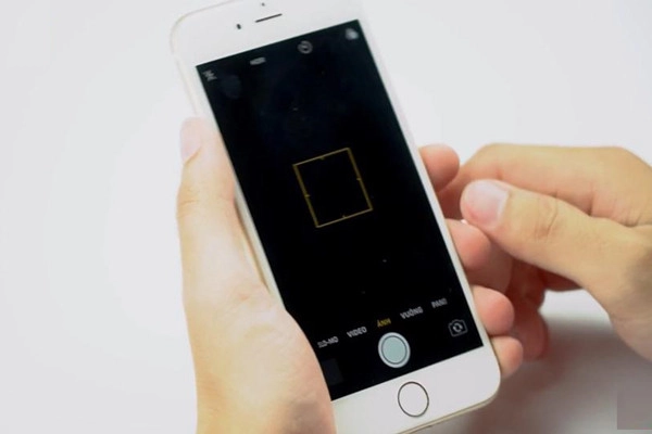 nguyen-nhan-va-cach-khac-phuc-loi-camera-iphone-6-bi-den-1