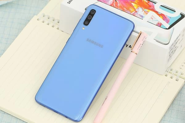 Vỏ điện thoại Samsung Galaxy A70 chính hãng