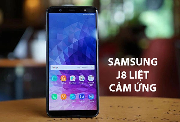 samsung-j8-liet-cam-ung-1