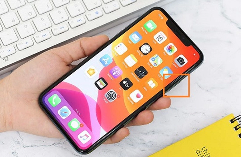 Khi nào cần thay dây nút nguồn iPhone 11 Pro