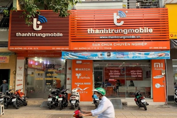 Thành Trung Mobile - đơn vị thay thế màn hình Dura cho iPhone