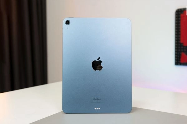 Mặt sau của Ipad Air