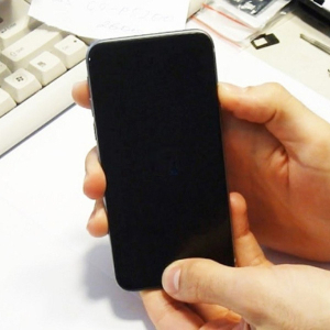 Nguyên nhân điện thoại Samsung bị đen màn hình và cách sửa