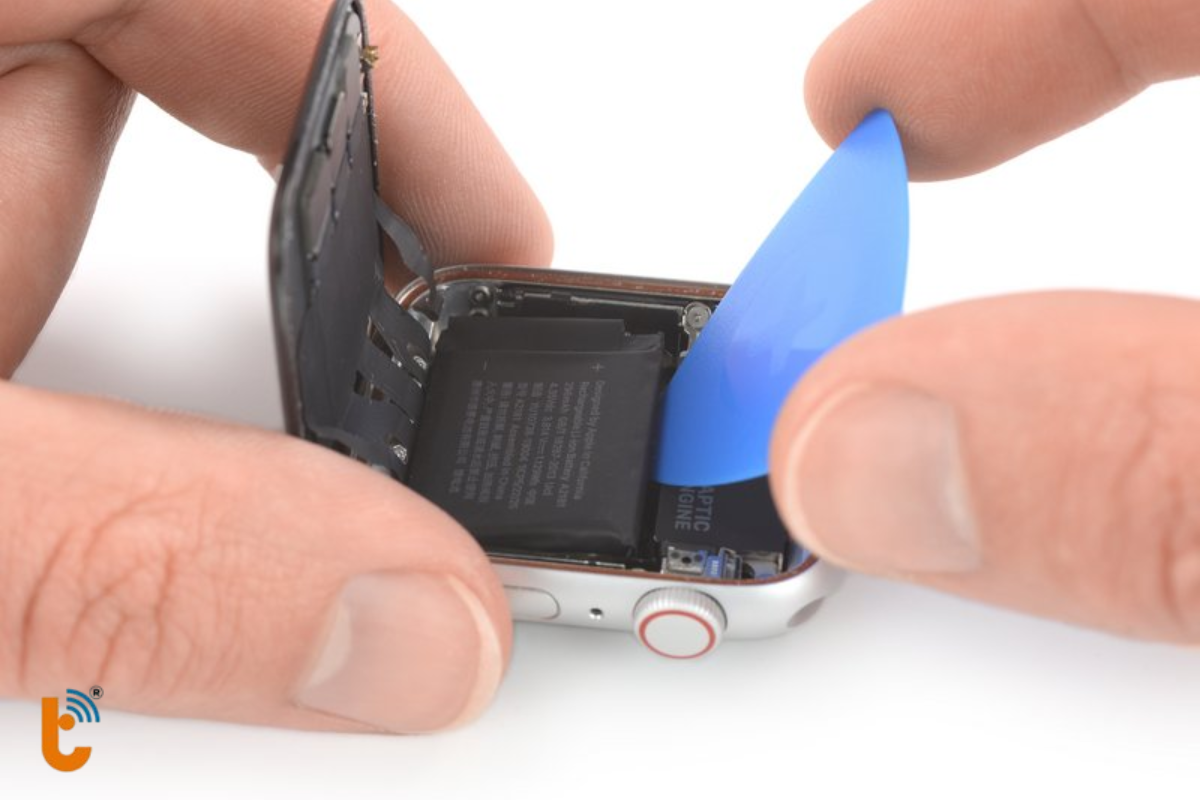 Thay pin Apple Watch SE 2020 chính hãng