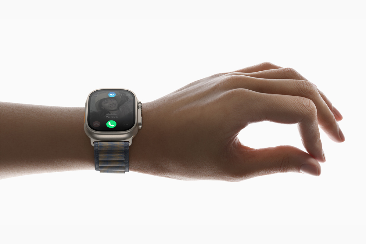 Điều khiển Apple Watch Ultra bằng cử chỉ tay