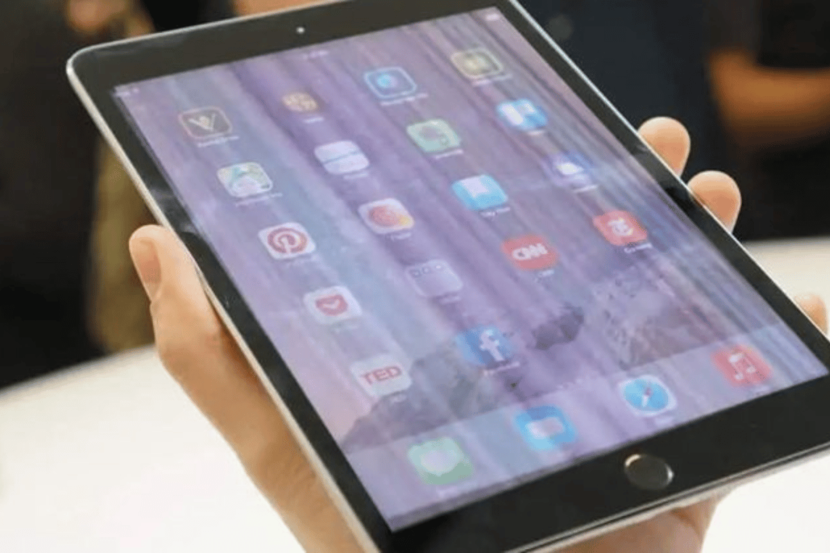 iPad Gen 8 bị sọc màn hình