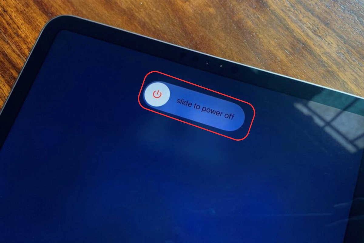 Tắt nguồn và khởi động lại iPad