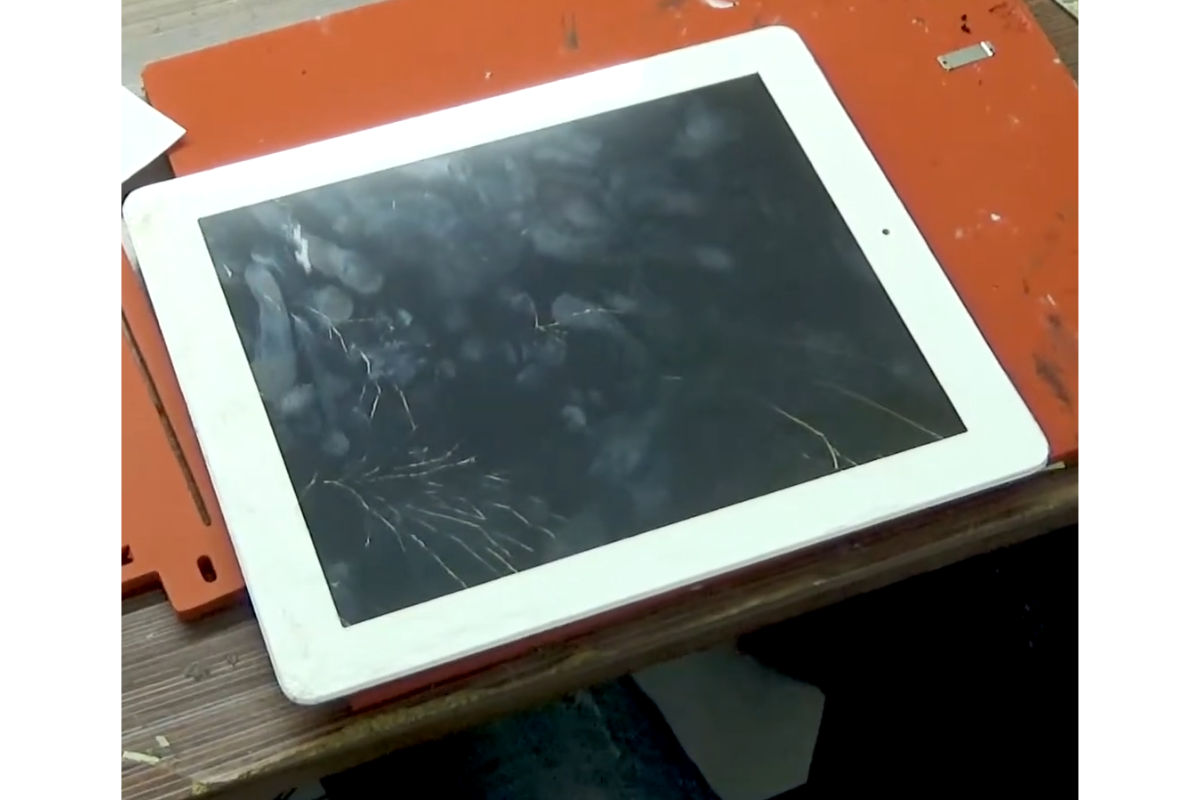 Màn hình iPad 3 bị vỡ