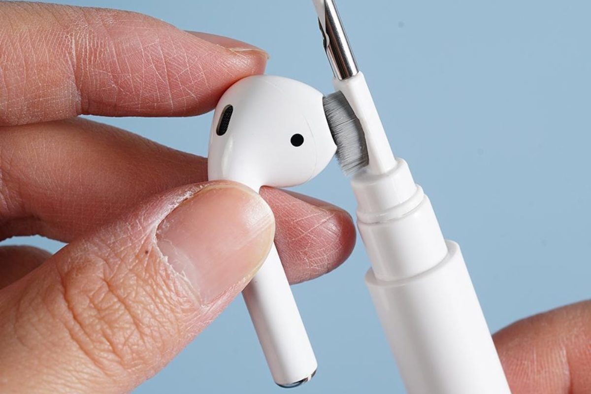 vệ sinh airpods