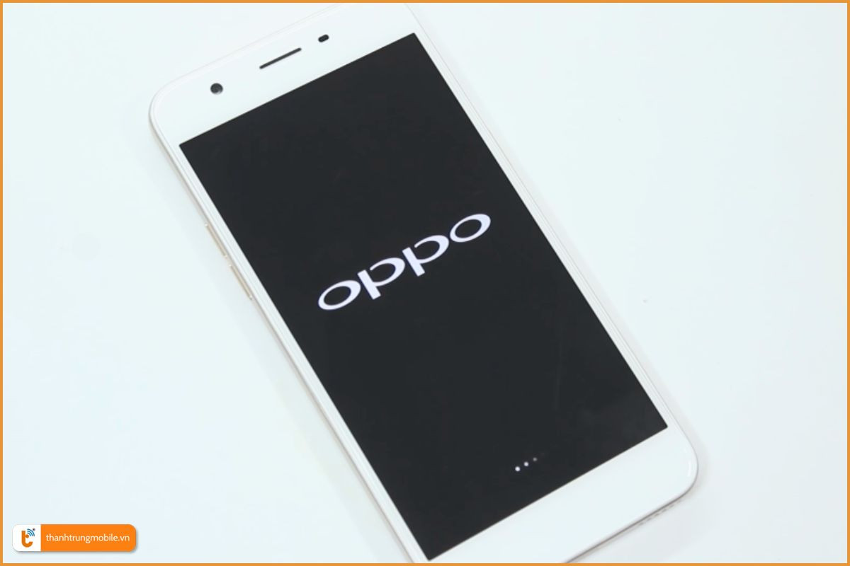 Thay mặt kính cảm ứng Oppo A39 - Thành Trung Mobile