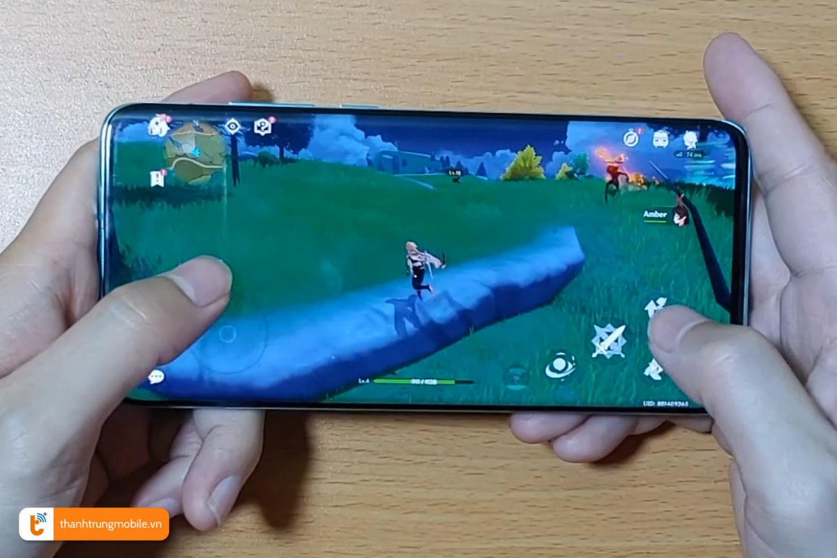 Chơi game trong thời gian dài trên Xiaomi Mi 10 cũng là một nguyên do gây chai pin điện thoại