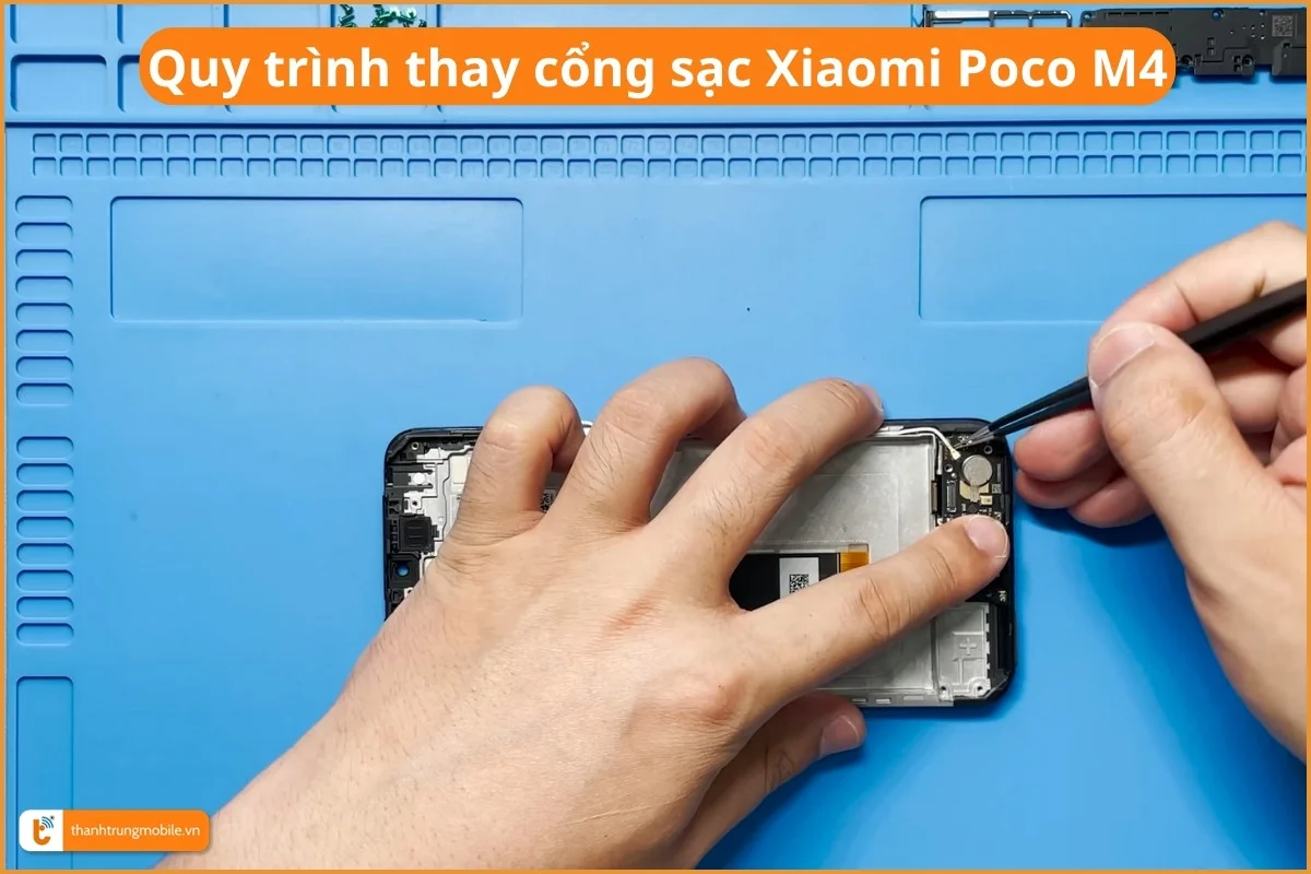 Quy trình thay cổng sạc Xiaomi Poco M4