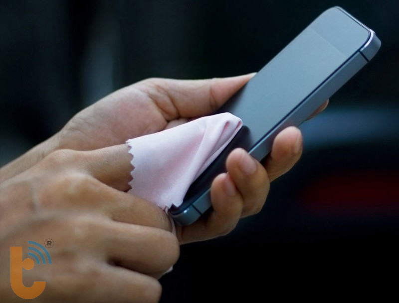 Không vệ sinh định kỳ màn hình iPhone làm giảm trải nghiệm sử dụng 