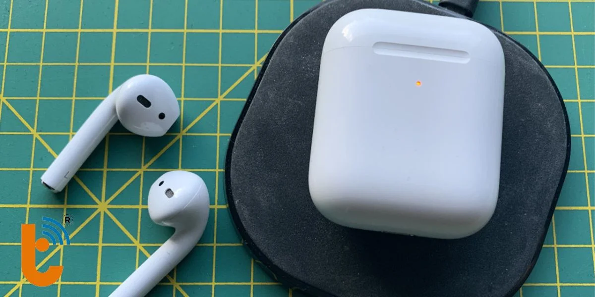 Tai nghe AirPods và bộ sạc