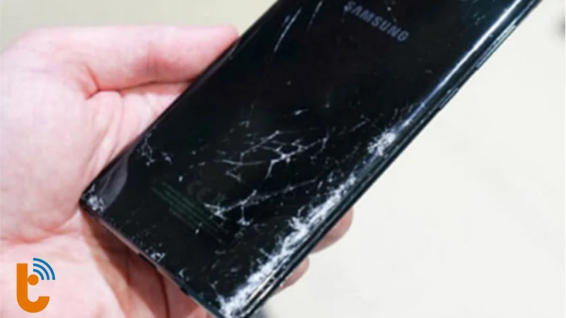 Nguyên nhân vỏ lưng Samsung A01 bị hỏng