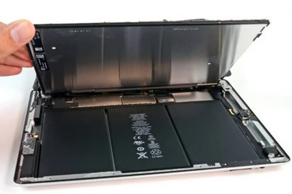 Thành Trung Mobile sử dụng linh kiện chính hãng để sửa chữa iPad
