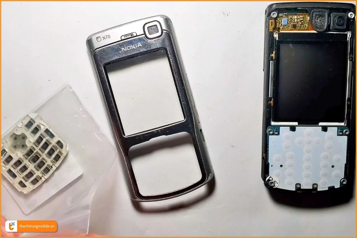 Quy trình thay vỏ Nokia N70