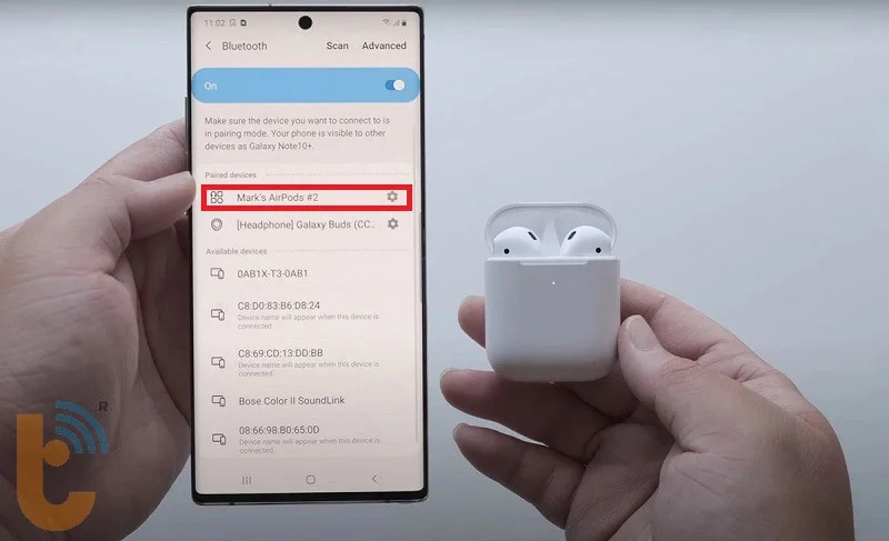 Chọn AirPods trong danh sách thiết bị Bluetooth trên Samsung