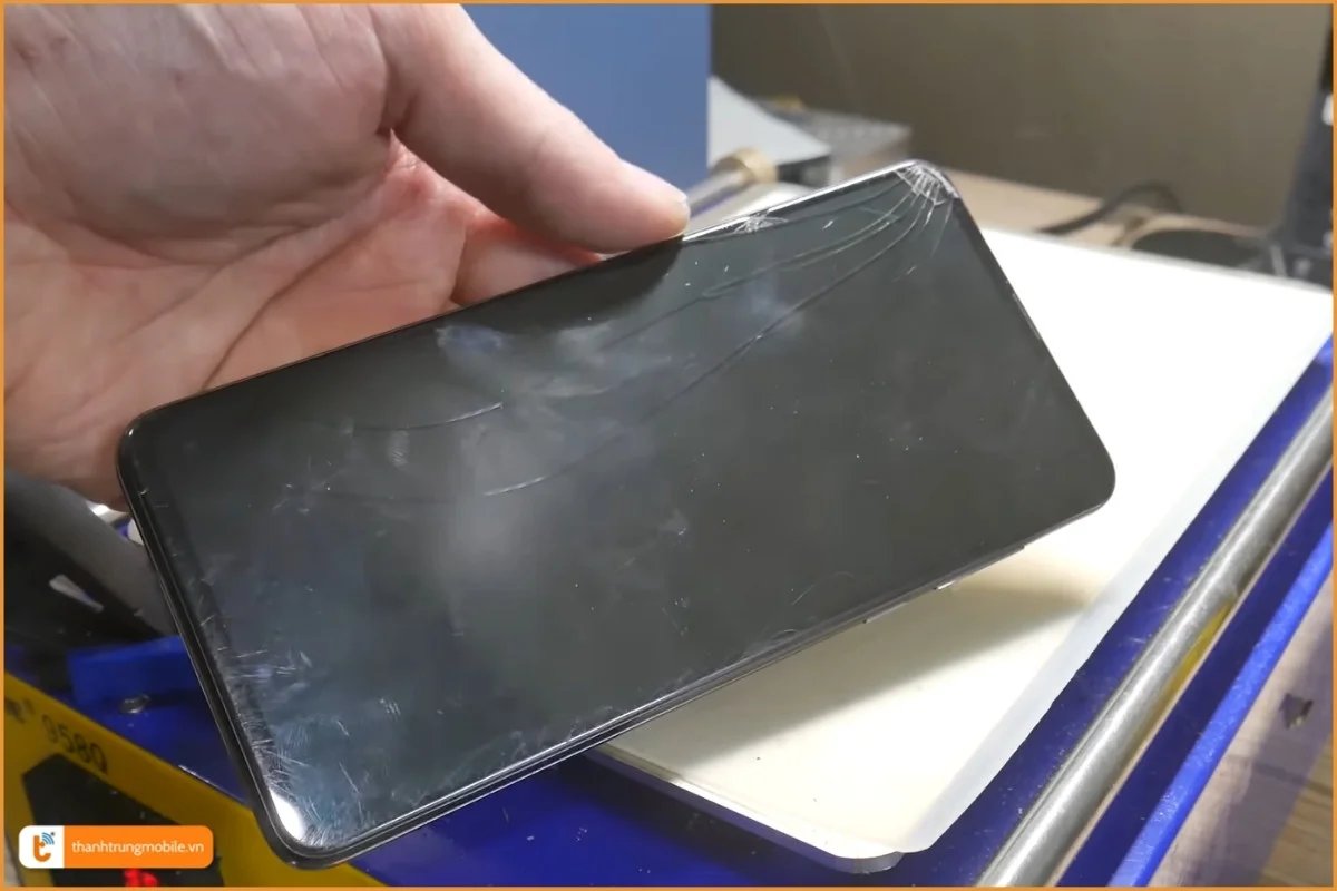 Xiaomi Mi Mix 4 vỡ mặt kính