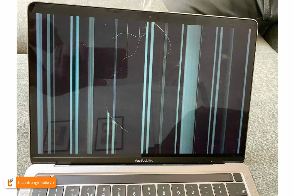 Bị cấn rơi rớt bể màn hình Macbook Pro 2017