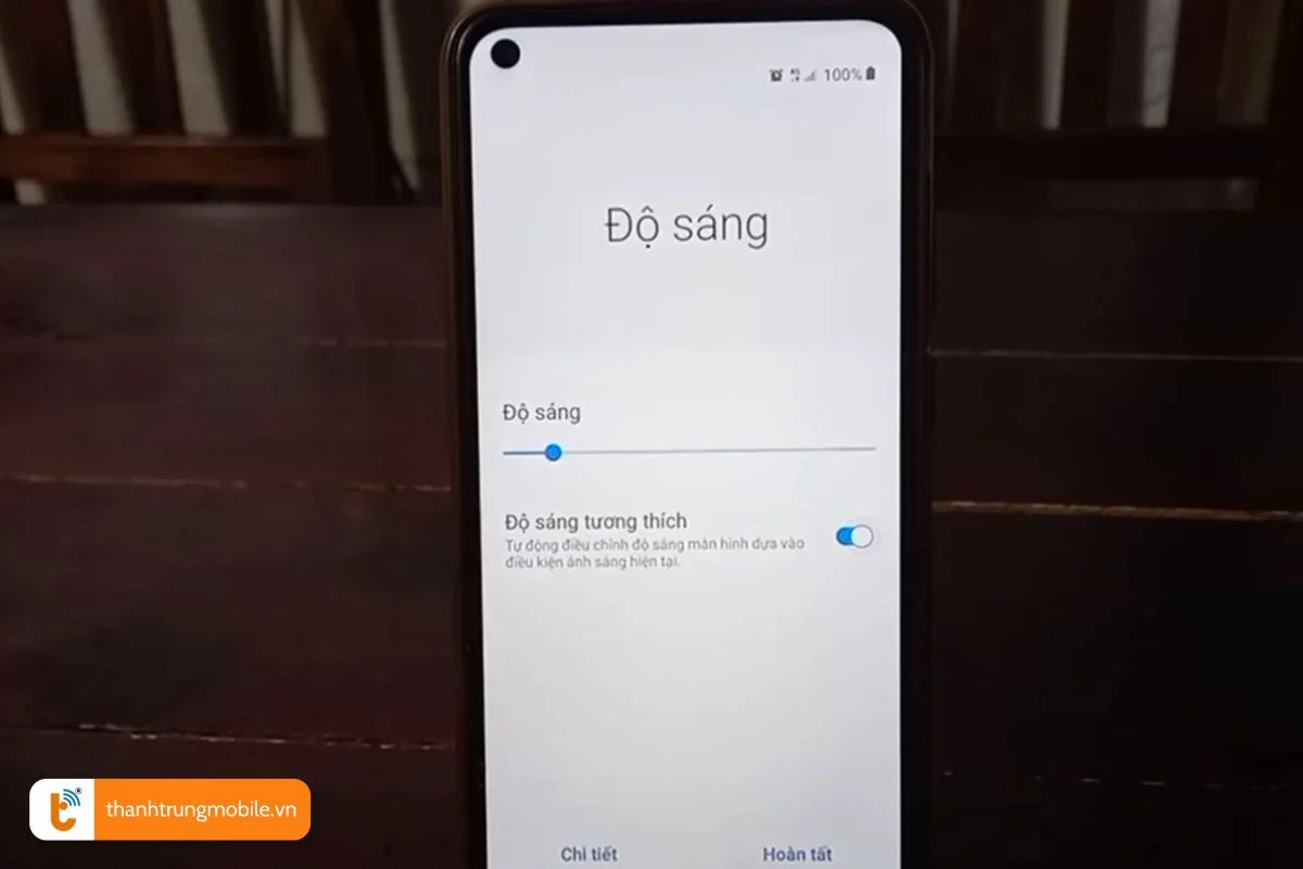 Chỉnh độ sáng điện thoại Samsung trong phần cài đặt