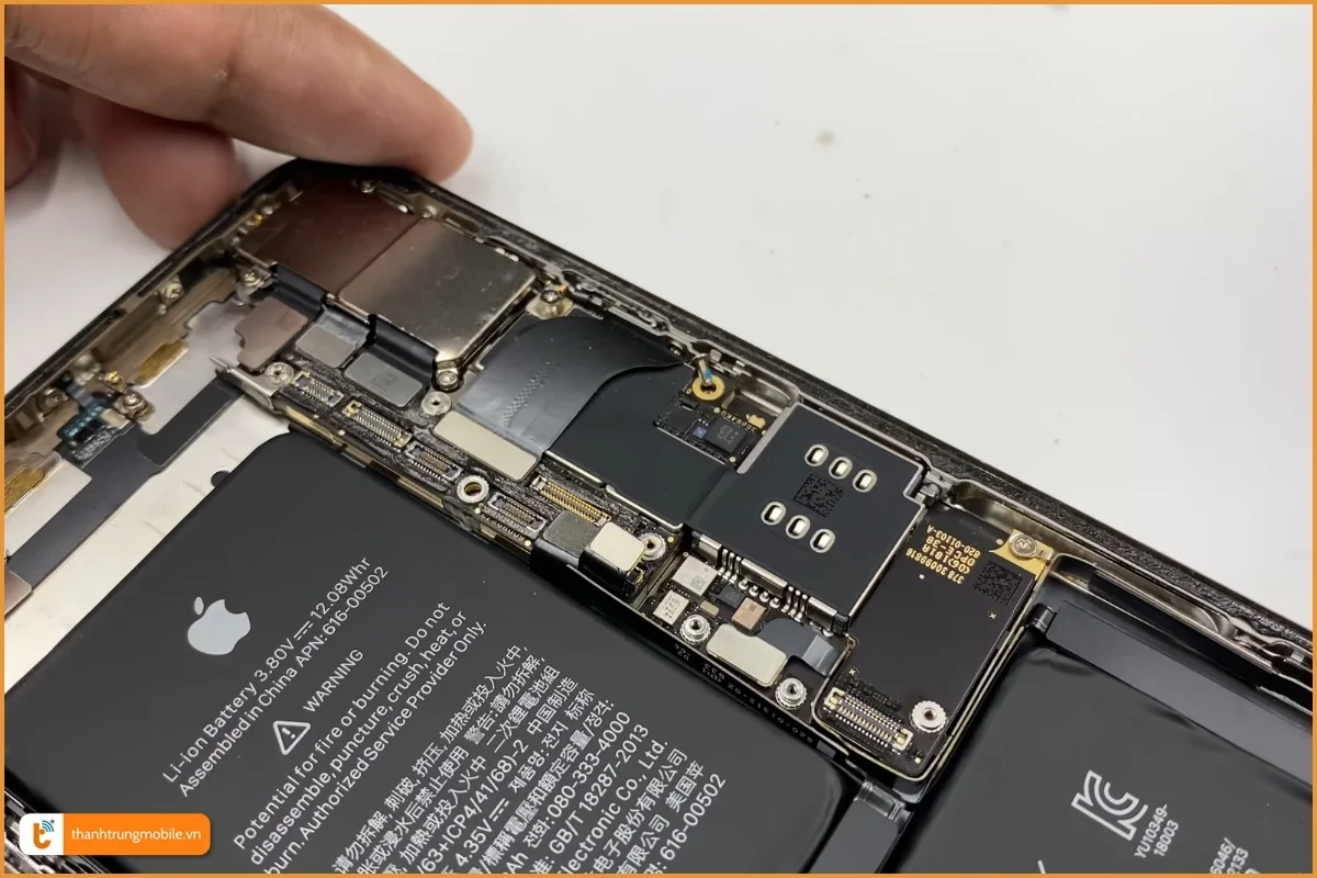 Thay main iPhone Xs Max, Xs, X chuyên nghiệp TPHCM