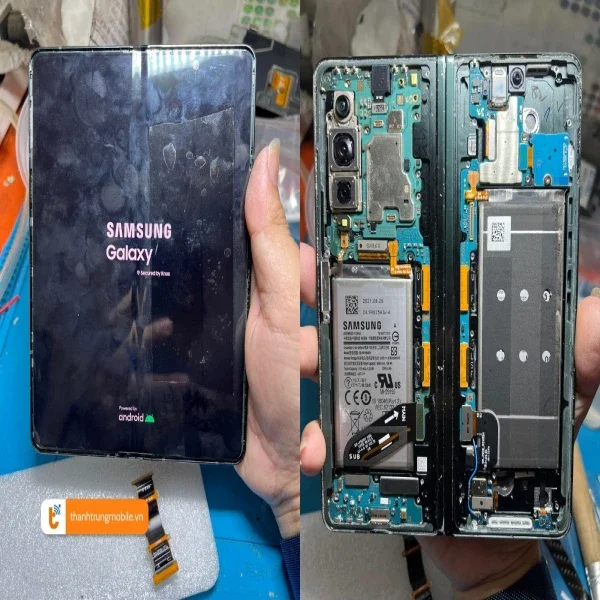 thay-cap-gap-samsung-z-fold-4-a2