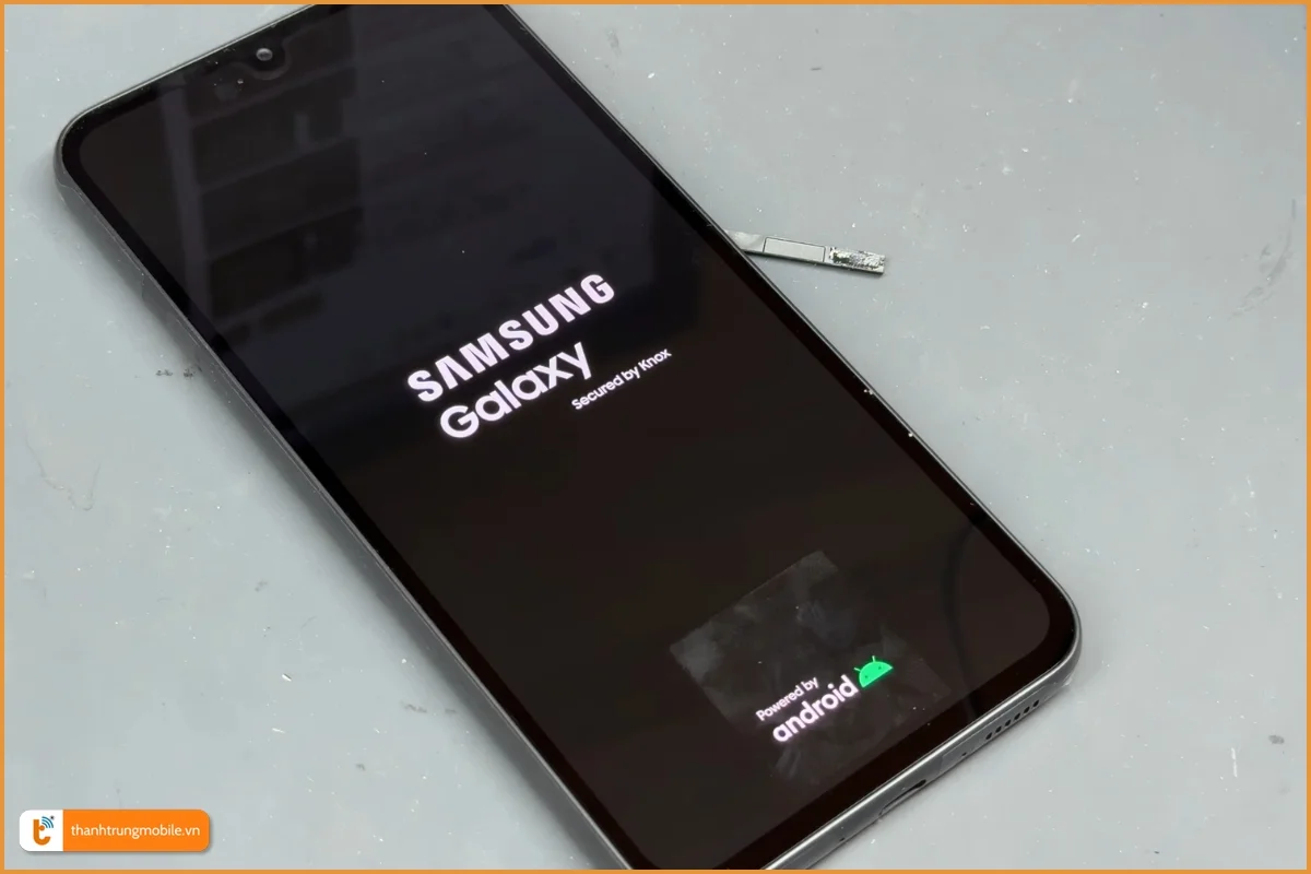 Thay màn hình Samsung A34 5G zin chính hãng - Thành Trung Mobile
