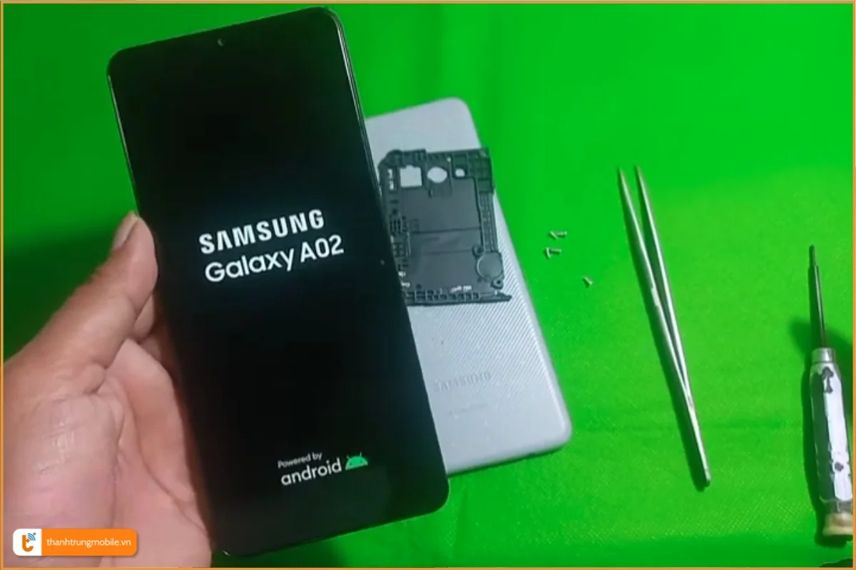 Thay nắp lưng Samsung A02