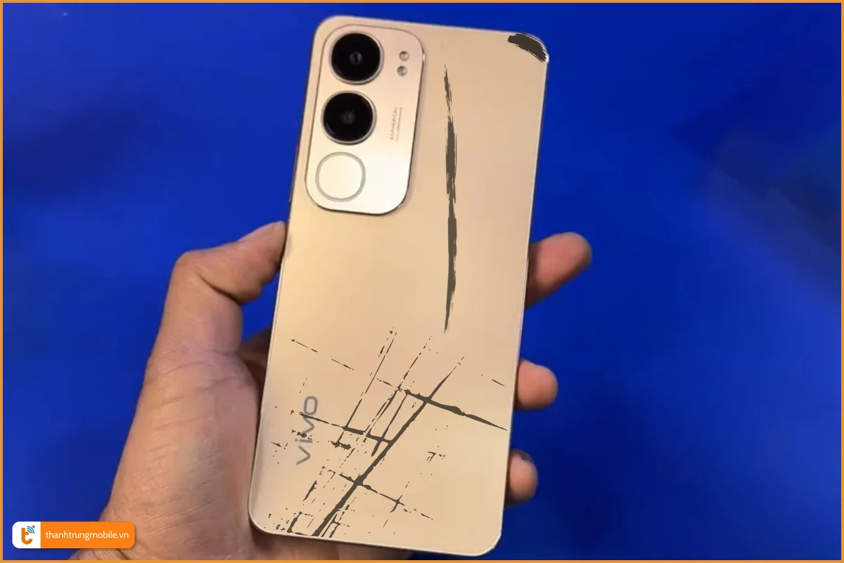 Vỏ Vivo Y29 trầy xướt, bong tróc sơn cần thay mới